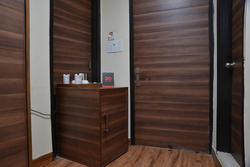 Geetika Galaxy Hotel Канпур Экстерьер фото